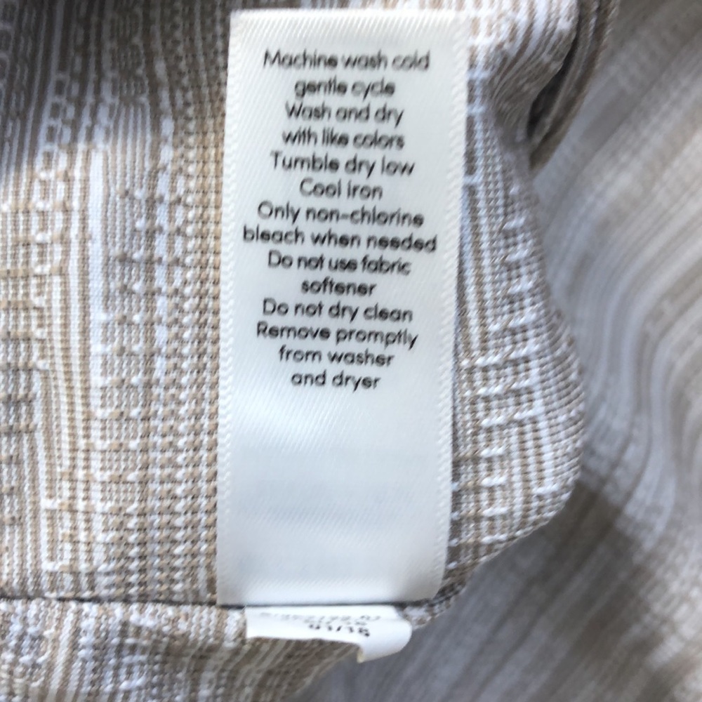 Athleta Leggings In a tan and white textured pattern. - Picture 9 of 13